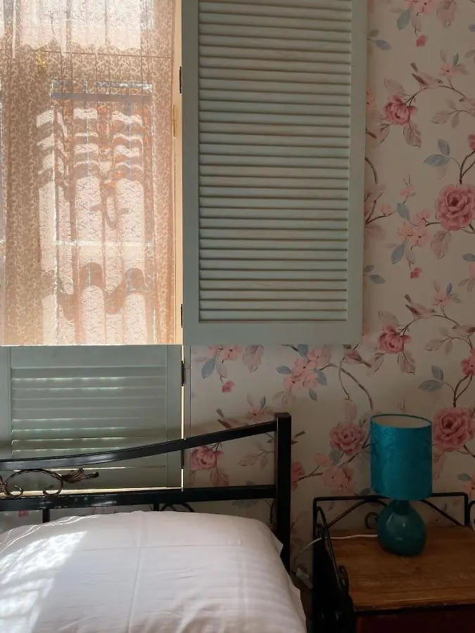 Birdy Room In Old Tbilisi. Apartment Tbilisi